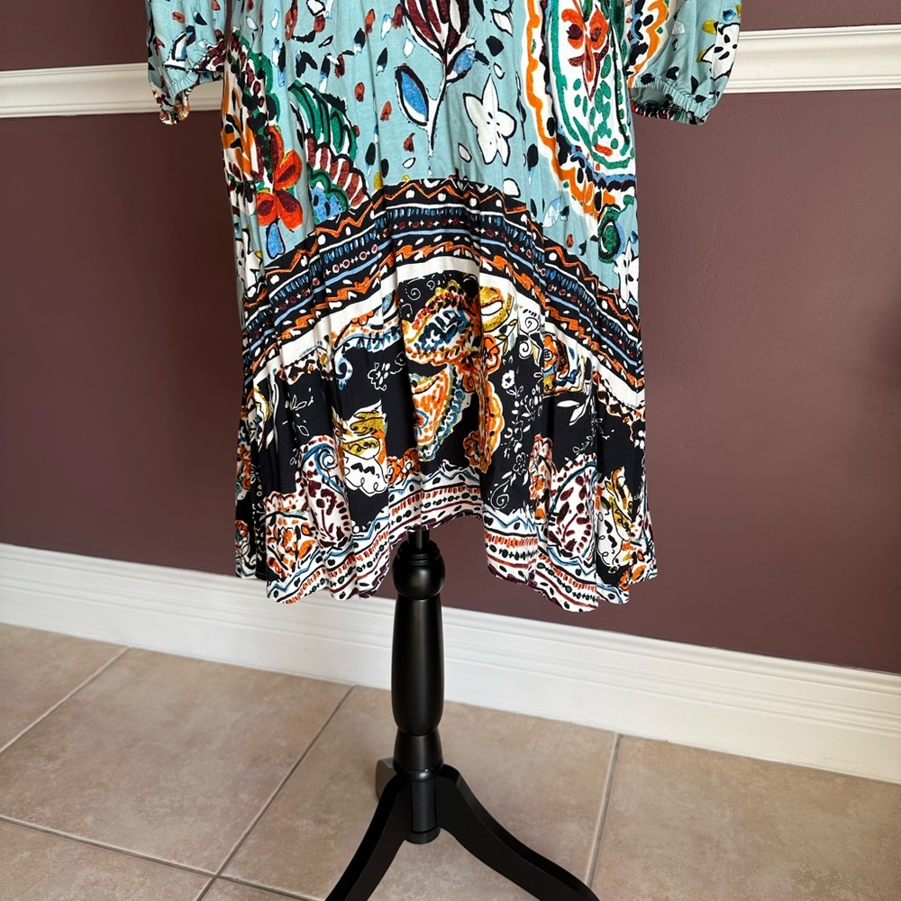 Floral V-Neck Long Sleeve Dress - Picture 4 of 15